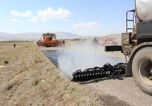 110 köy yolunun 80 i asfaltlandı